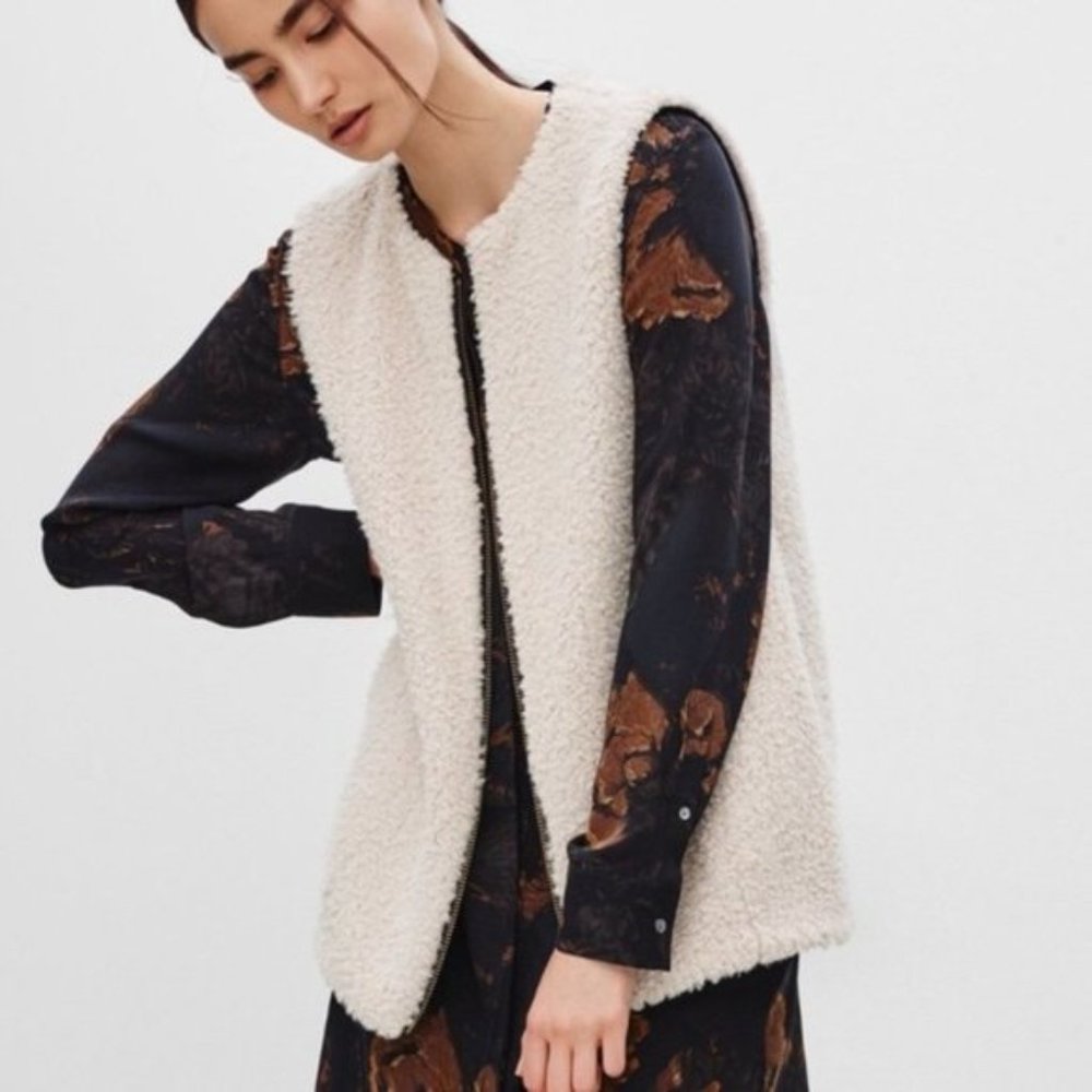 Aritzia Wilfred Chatou Vest Sweater Faux Sherling - XS